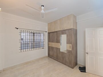 Room in 2 BHK Builder Floor at Cooke Town – for Rent