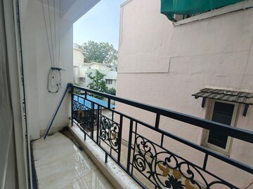 Balcony in 2 BHK Builder Floor at Cooke Town – for Rent