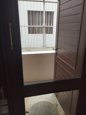  3 BHK Builder Floor at Dlf Phase ii – for Rent