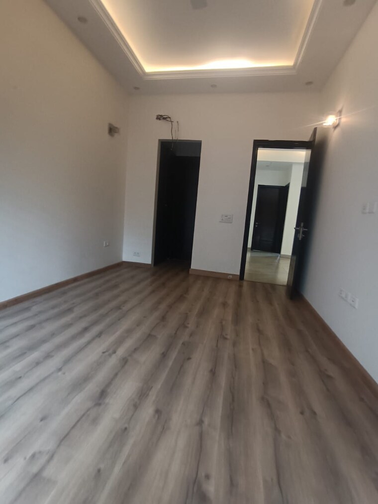 Room, sector 33 3 Bedroom 523 Sq.Ft. Builder Floor In Sector 33 Gurgaon 9303932