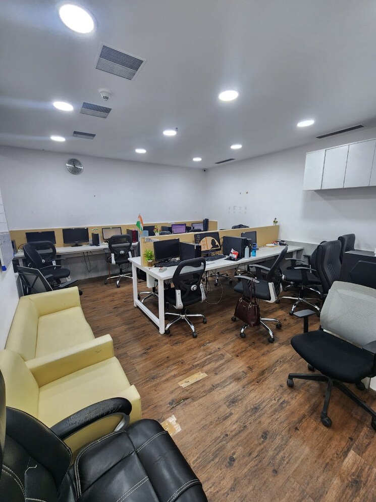 Team Area, omkar-the-summit-business-bay Commercial Office Space 600 Sq.Ft. In Andheri East Mumbai 9303993