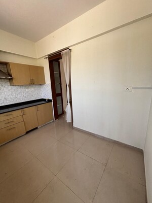 Room in 2 BHK Apartment at Frazer Apartments, Frazer Town – for Rent