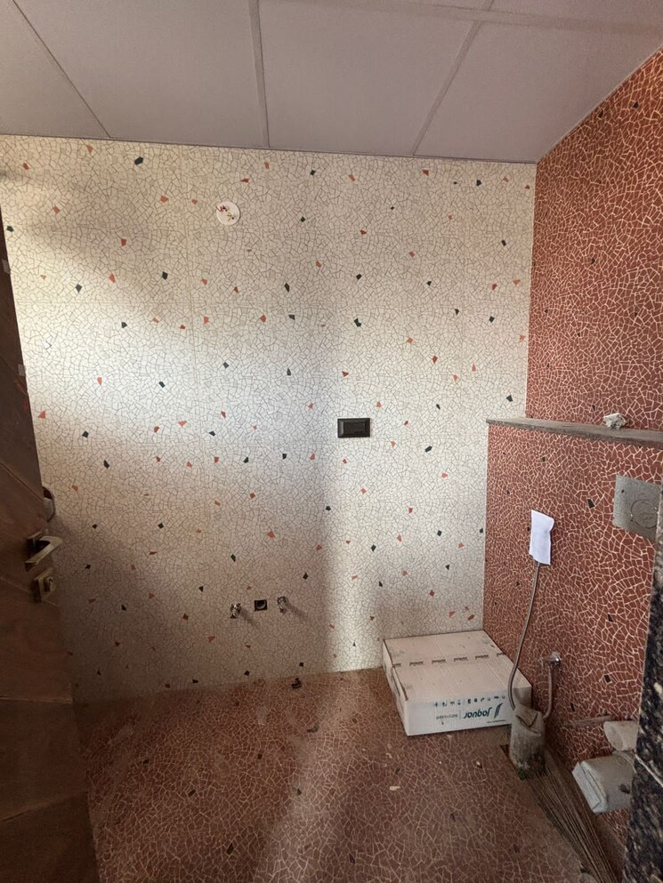 Bathroom, le-orchid 3 Bedroom 2500 Sq.Ft. Apartment In Frazer Town Bangalore 9303987