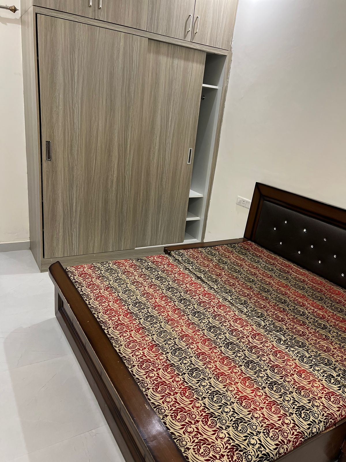 2 BHK + Pooja Room 1400 Sq.Ft. Apartment in Gomti Homes