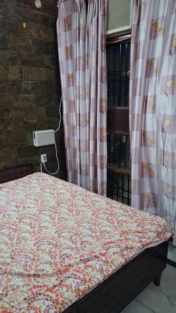 1 RK Independent House For Rent in Sector 15