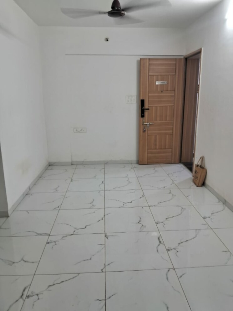 Room, dombivli east 1 Bedroom 560 Sq.Ft. Apartment In Dombivli East Thane 9304172