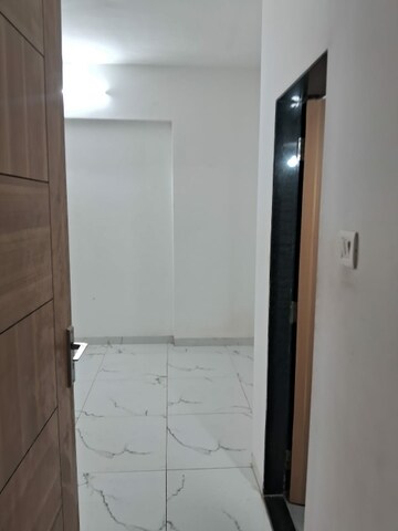 Bathroom in 1 BHK Apartment at Dombivli East – for Rent