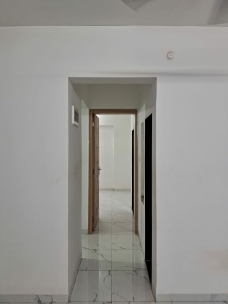 Room, dombivli east 1 Bedroom 560 Sq.Ft. Apartment In Dombivli East Thane 9304172