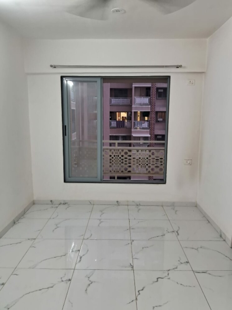 Room, dombivli east 1 Bedroom 560 Sq.Ft. Apartment In Dombivli East Thane 9304172