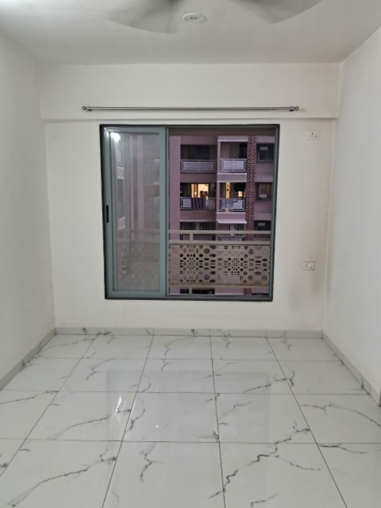 Room, dombivli east 1 Bedroom 560 Sq.Ft. Apartment In Dombivli East Thane 9304172