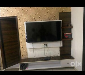 Furnished Amenities in 3 BHK Apartment at NK Savitry Enclave, Vip Road – for Rent