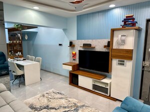 Living Room in 2.5 BHK Apartment at Arkade Mahant, Vile Parle East – for Sale