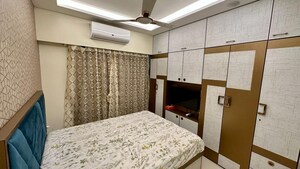 Bedroom in 2.5 BHK Apartment at Arkade Mahant, Vile Parle East – for Sale