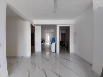 Room in 2.5 BHK Apartment at Smart World Gems, Sector 89 – for Rent