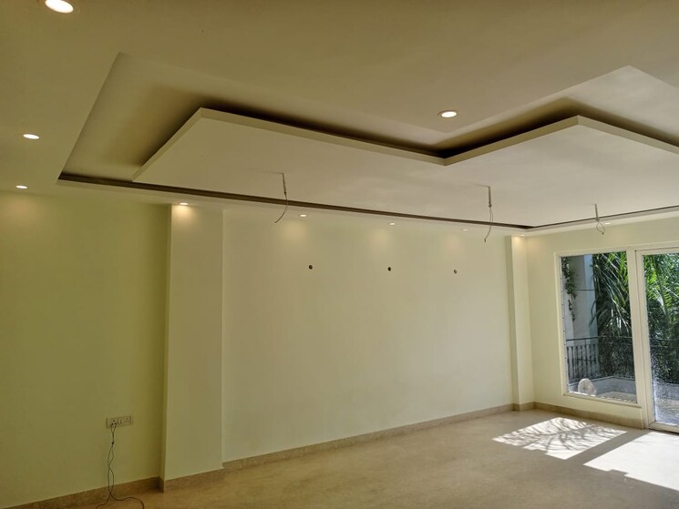 Room, new friends colony 2 Bedroom 500 Sq.Yd. Builder Floor In New Friends Colony Delhi 9304285