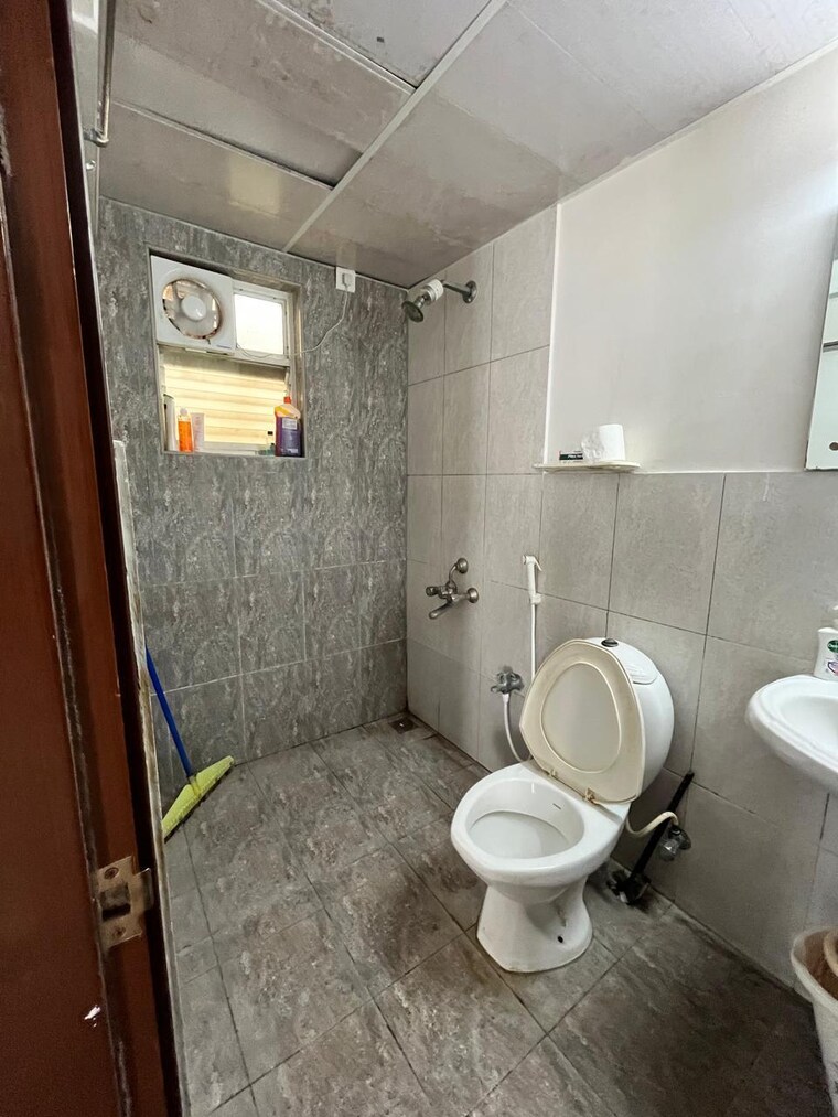 Bathroom, provident-sunworth 3 Bedroom 1082 Sq.Ft. Apartment In Mysore Road Bangalore 9304268