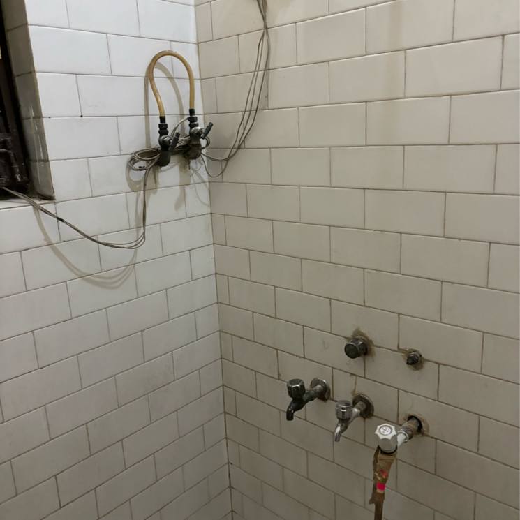 Bathroom, arawali-apartments 1 Bedroom 600 Sq.Ft. Apartment In Sector 52 Noida 9304304