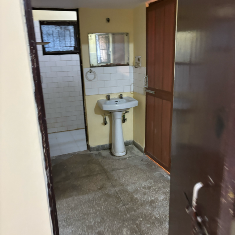 Bathroom, arawali-apartments 1 Bedroom 600 Sq.Ft. Apartment In Sector 52 Noida 9304304