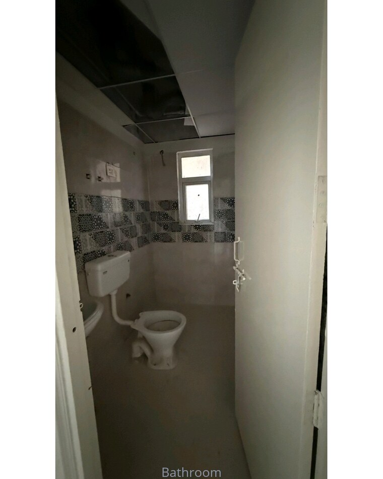 Bathroom, signature-global-golf-greens 3 Bedroom 728 Sq.Ft. Apartment In Sector 79 Gurgaon 9304319