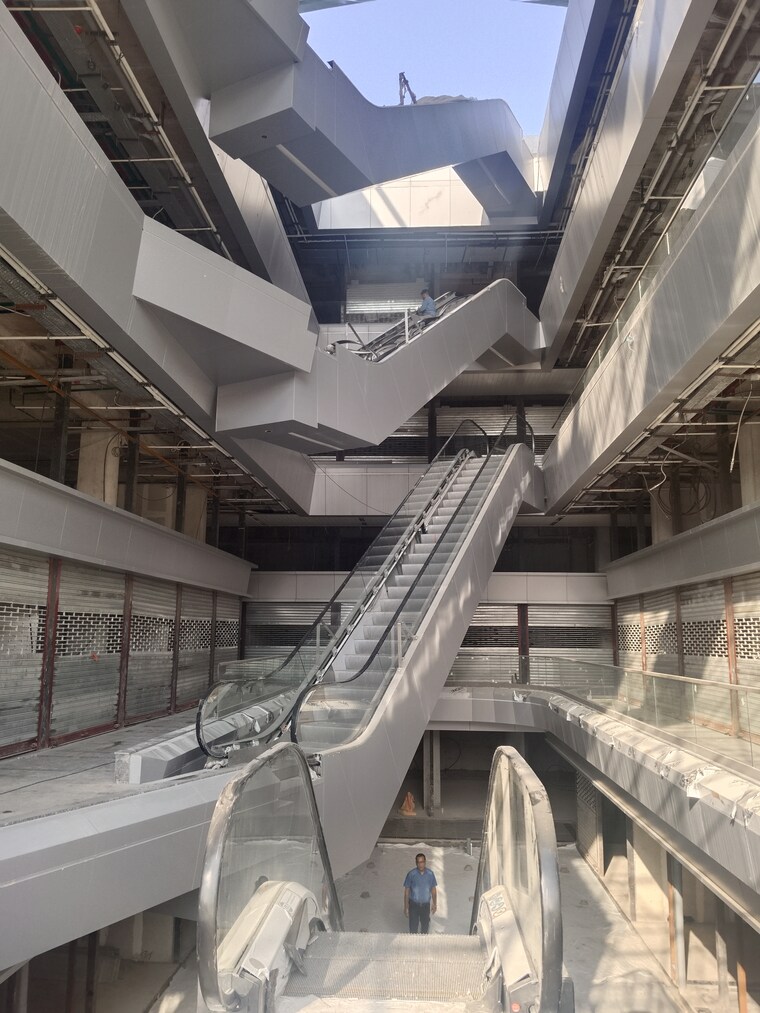undefined, ska-arcadia Commercial Shop 355 Sq.Ft. In Wave City Ghaziabad 9304336