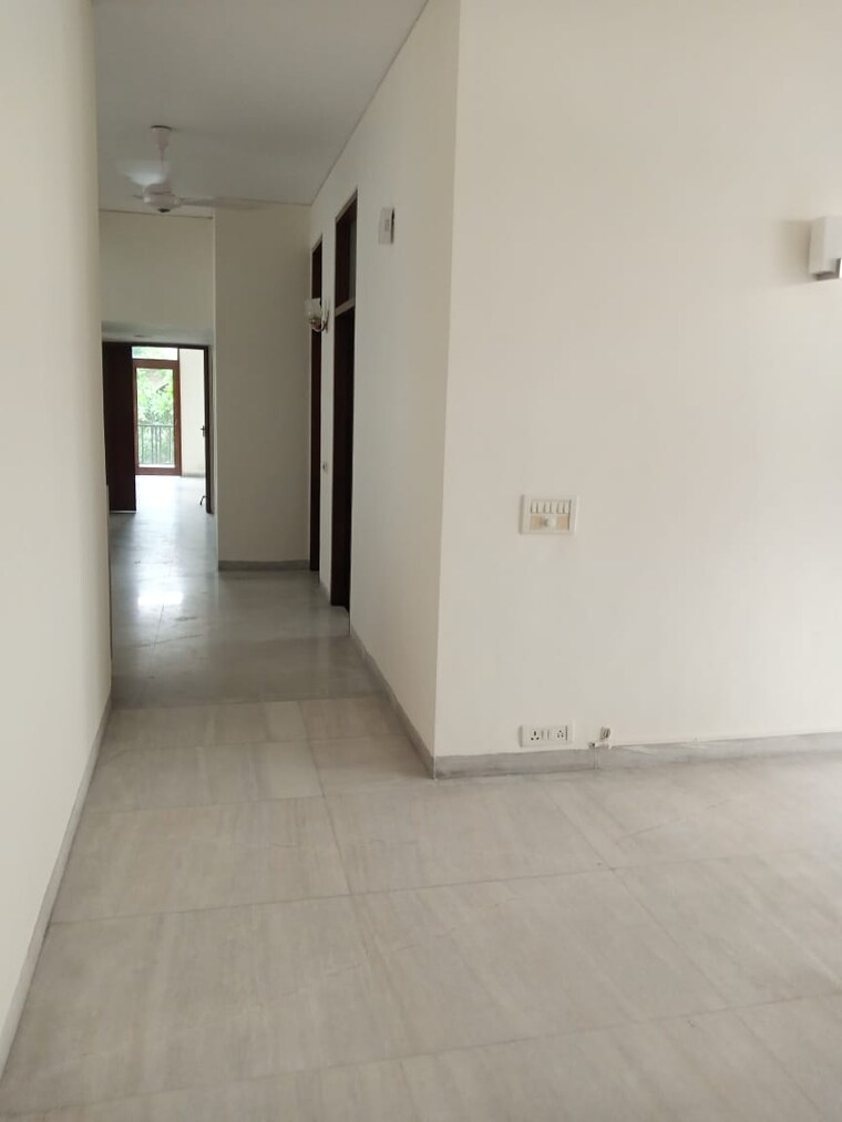 undefined, new friends colony 4 Bedroom 501 Sq.Yd. Builder Floor In New Friends Colony Delhi 9304352