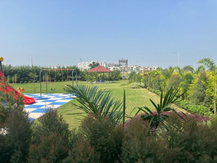 Garden, dhakoli 4 Bedroom 1700 Sq.Ft. Villa In Dhakoli Zirakpur 9304324