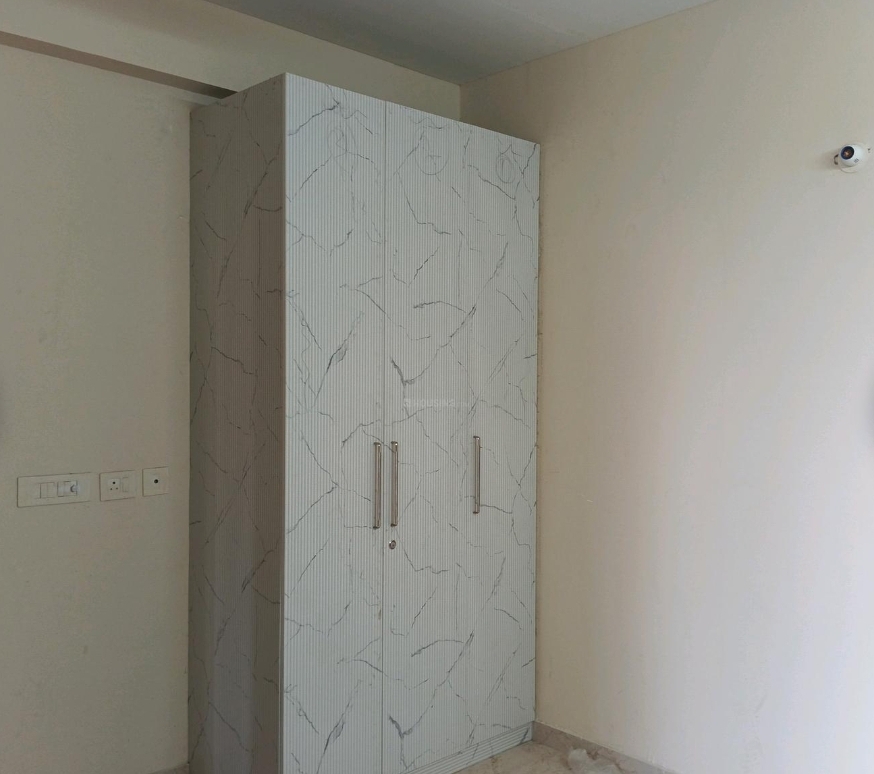 2 BHK Apartment For Rent in MRG The Balcony