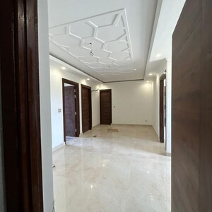 Room in 3 BHK Builder Floor at Aman Luxury Apartments, Sahastradhara Road – for Rent