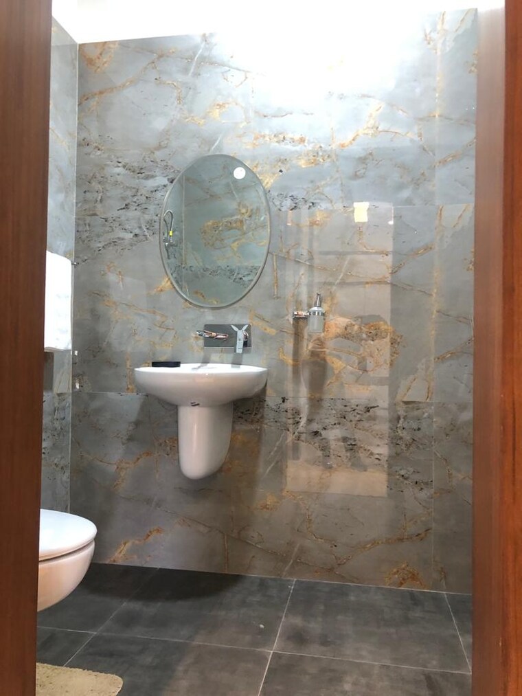 Bathroom, international airport road 3 Bedroom 1800 Sq.Ft. Apartment In International Airport Road Zirakpur 9304345