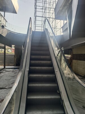 Balcony in  Shop at SKA Arcadia, Wave City – for Sale