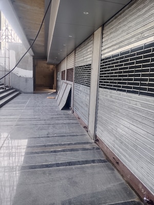 Staircase in  Shop at SKA Arcadia, Wave City – for Sale