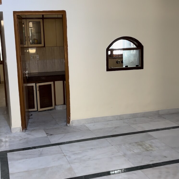 Room, dhawal-giri-apartment 2 Bedroom 865 Sq.Ft. Apartment In Sector 34 Noida 9304385