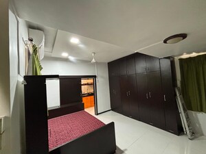 Room in 1 BHK Apartment at Mahim – for Sale