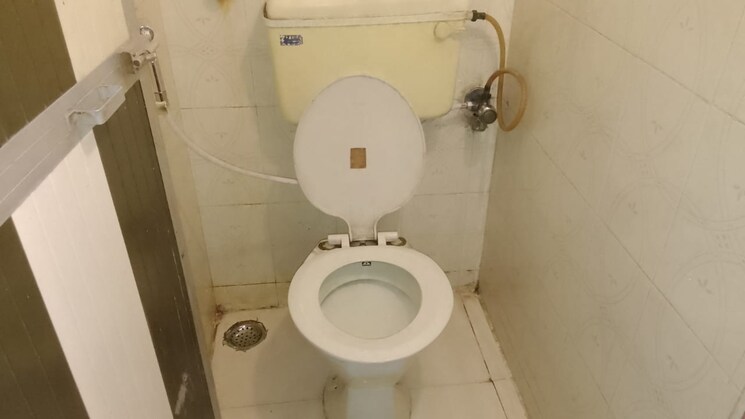 Bathroom, vashi sector 15 Pg For Boys In Vashi Sector 15 9304371