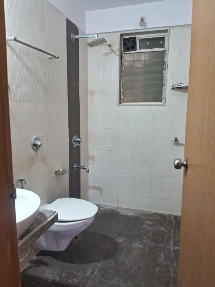 Bathroom, dosti-blossom 2 Bedroom 710 Sq.Ft. Apartment In Wadala East Mumbai 9304430