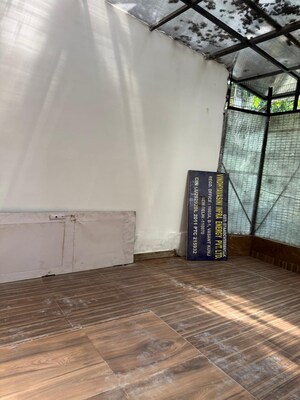 Room in 3 BHK Builder Floor at Sector 23 – for Rent