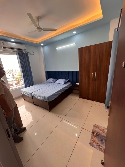 1 RkBuilder Floor For Rent in 48-Avenue