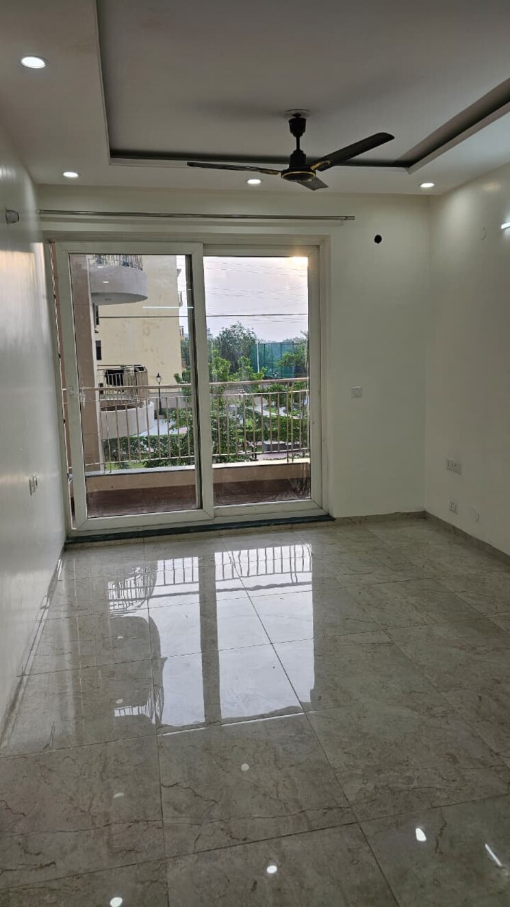 Room, bptp-discovery-park 2 Bedroom 731 Sq.Ft. Apartment In Sector 80 Faridabad 9304448