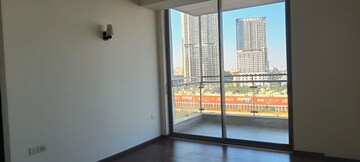 Room in 4 BHK Apartment at M3M Golf Estate, Sector 65 – for Rent