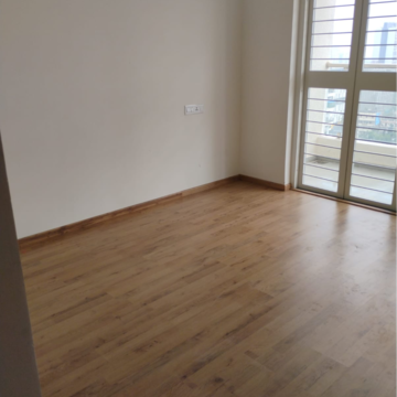 Room in 2 BHK Apartment at Linux Bonheur, Bhagwan Nagar – for Rent