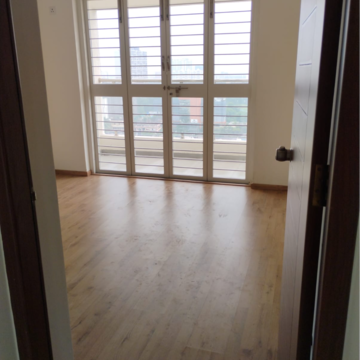 Room in 2 BHK Apartment at Linux Bonheur, Bhagwan Nagar – for Rent