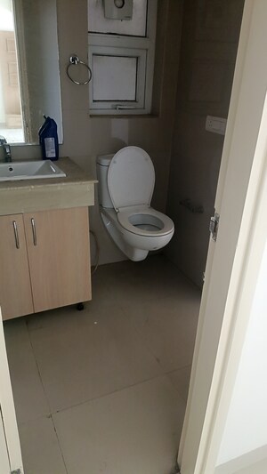 Bathroom in 3 BHK Apartment at Emaar The Palm Drive-The Premier Terraces, Sector 66 – for Rent