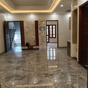 Parking in 3 BHK Builder Floor at Gms Road – for Sale