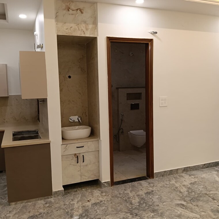 Room, gms road 3 Bedroom 1700 Sq.Ft. Builder Floor In Gms Road Dehradun 9304571