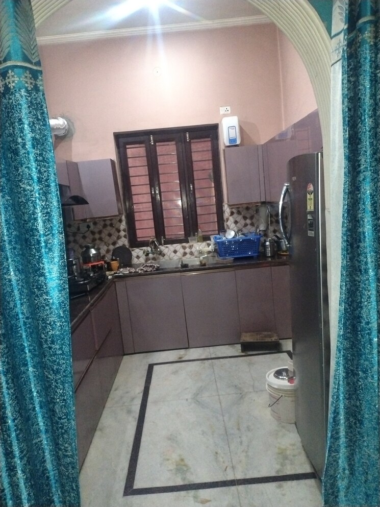 Bedroom, sector 56a 5 Bedroom 160 Sq.Yd. Independent House In Sector 56a Faridabad 9304602