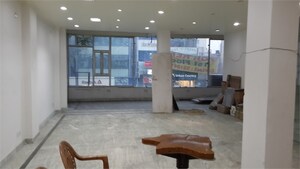  Showroom For Rent in Sector 7