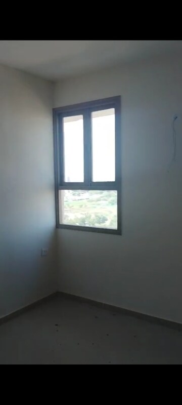 2 BHK Apartment For Rent in Pareena Om Apartments, Sector 112