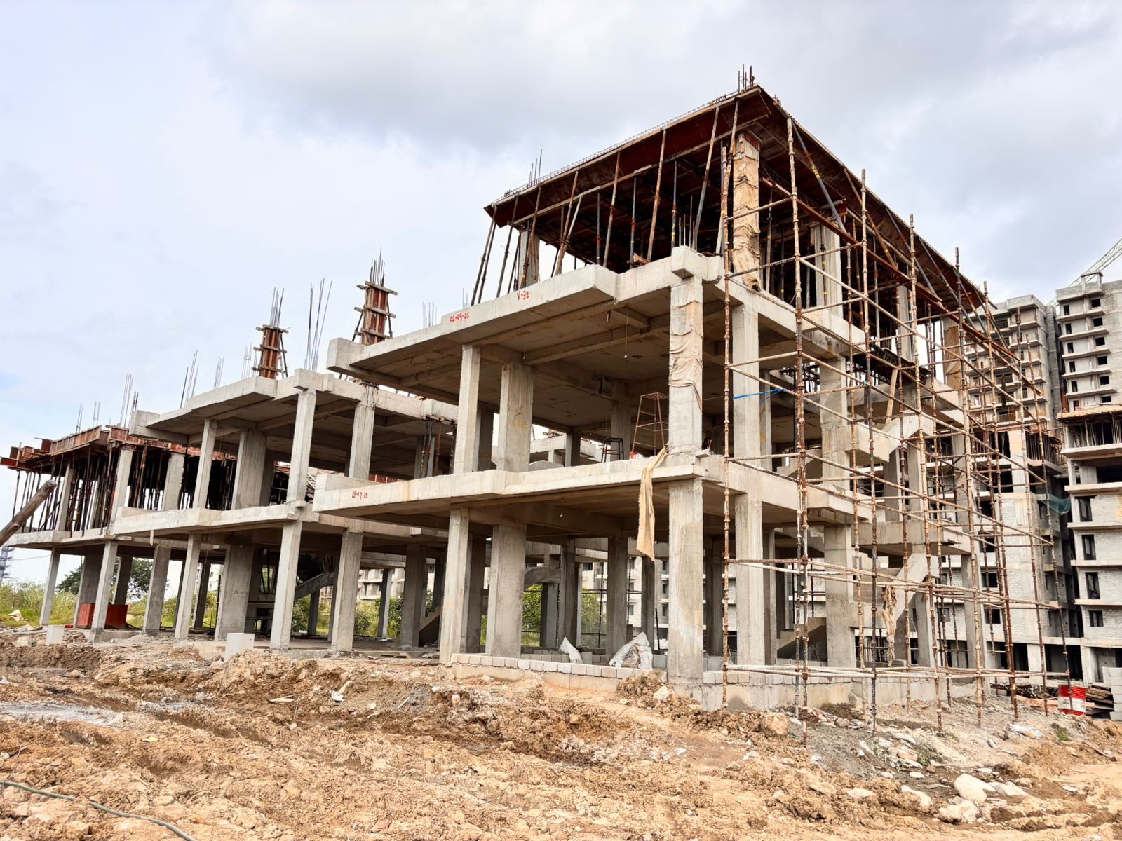 4 BHK + Pooja Room Villa For Sale in Aaditri Empire Royal Villas