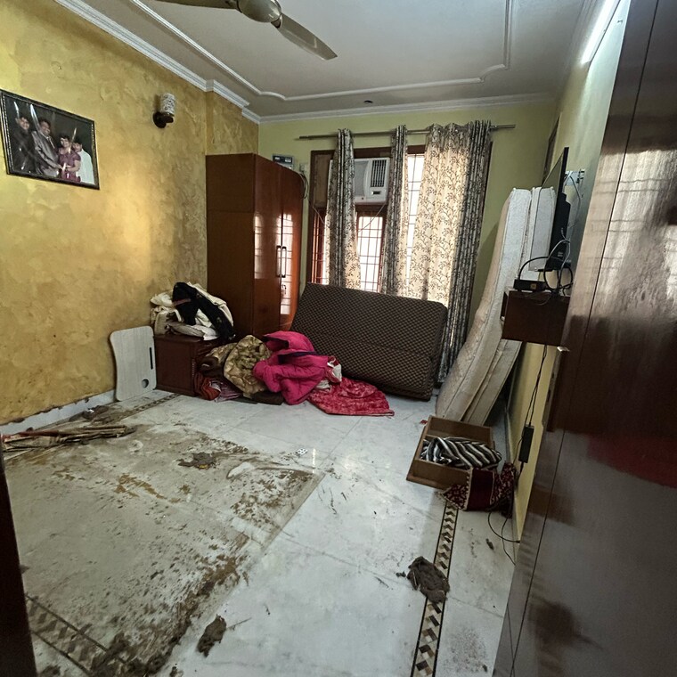  Parking, kotla mubarakpur 3 Bedroom 1150 Sq.Ft. Builder Floor In Kotla Mubarakpur Delhi 9304632