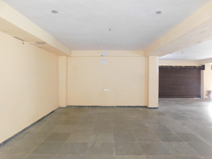 Room, qutubullapur Commercial Warehouse 3000 Sq.Ft. In Qutubullapur Hyderabad 9304674